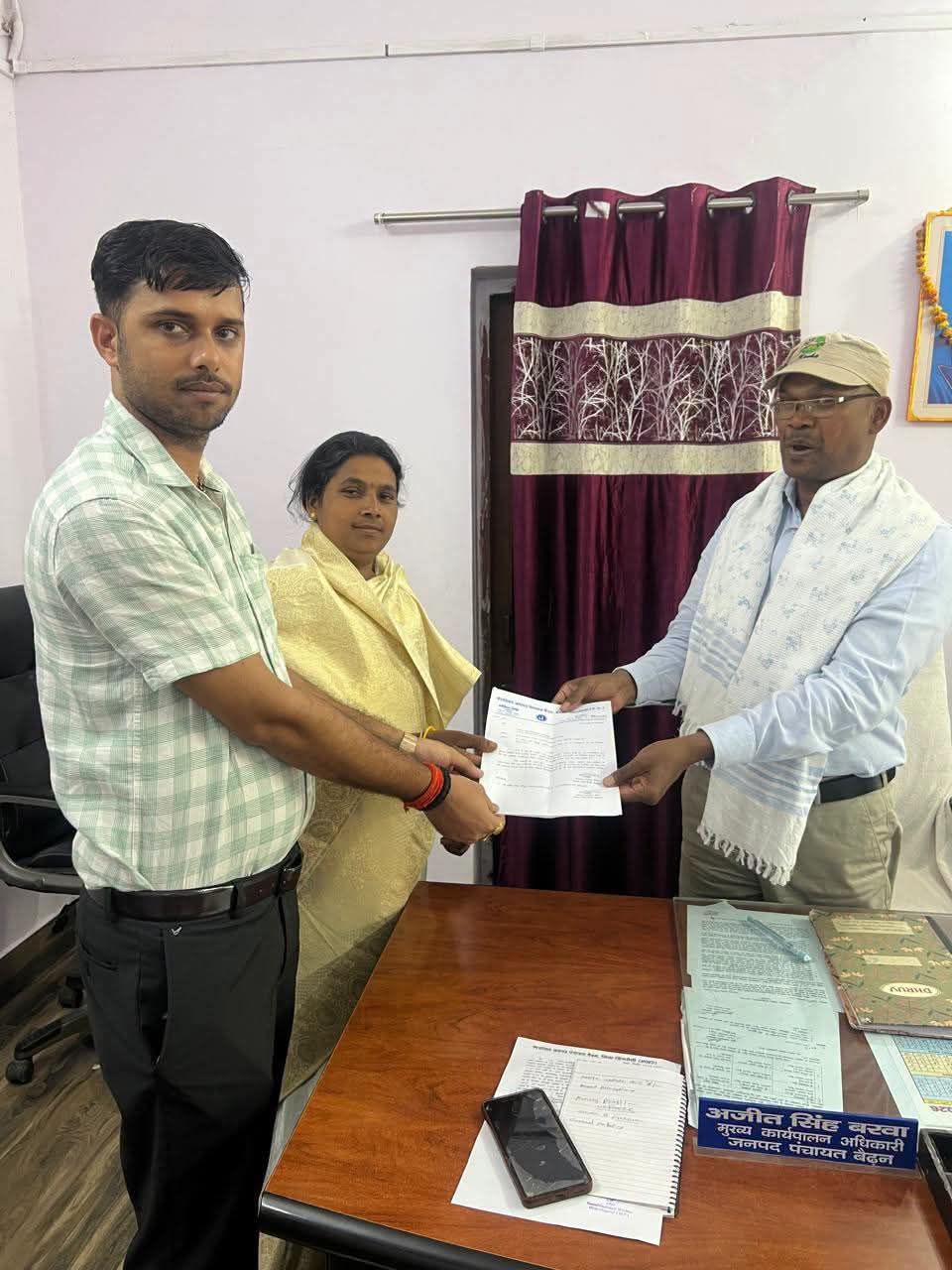 बैढ़न क्षेत्र में गहराया पेयजल संकट, जनपद सदस्य हर्षित सिंह ने प्रशासन से की त्वरित व्यवस्था की मांग