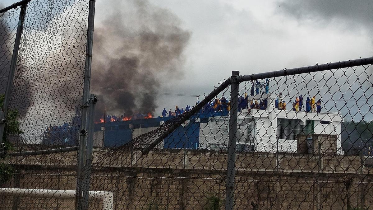 Venezuela prison director dismissed after brutal riot ignites national outrage over alleged torture and inhumane conditions within facility