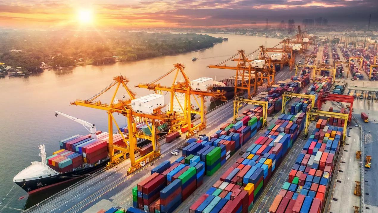 Gulf Trade Challenges Prompt Government Action to Ease Economic Impact and Support Exporters Amid Regional Tensions and Market Uncertainty