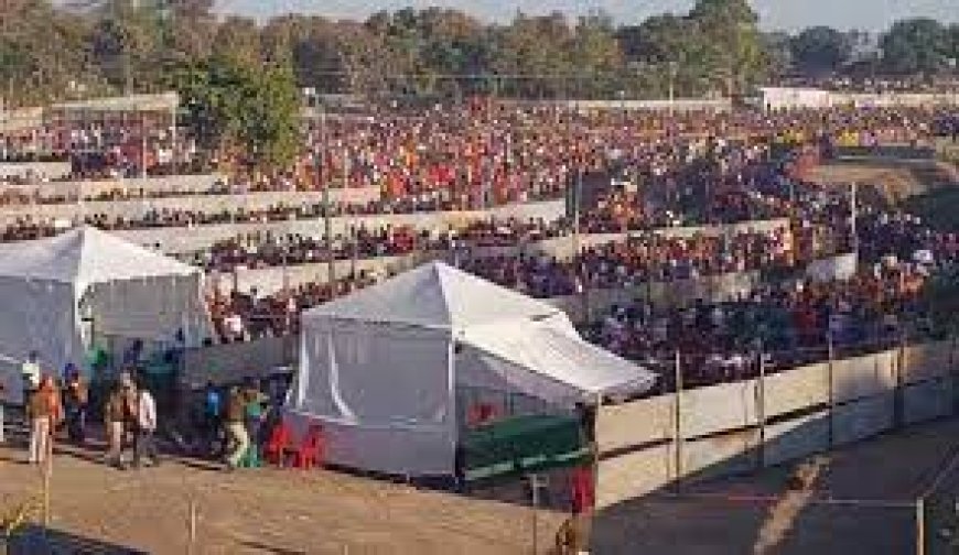 कुबेरेश्वर धाम - रुद्राक्ष महोत्सव की भीड़ में तीन महिलाएं लापता, इंदौर-भोपाल हाईवे पर 27km जाम