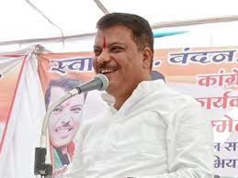उमंग ने बढ़ाई कमलनाथ की मुश्किल !