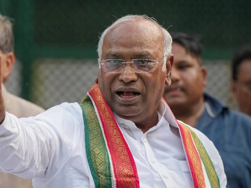 चुनावी साल में दिग्गजों की दौड़ !