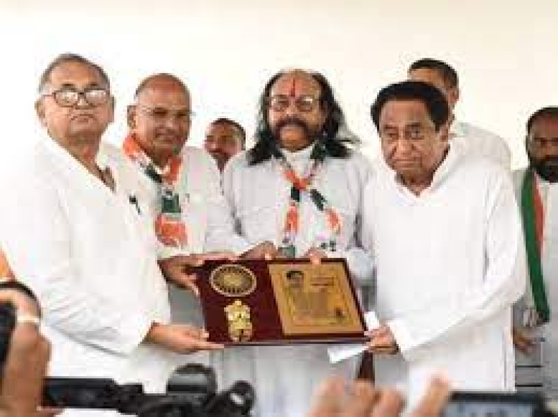 चंबल के पूर्व डकैत मलखान सिंह कांग्रेस में शामिल