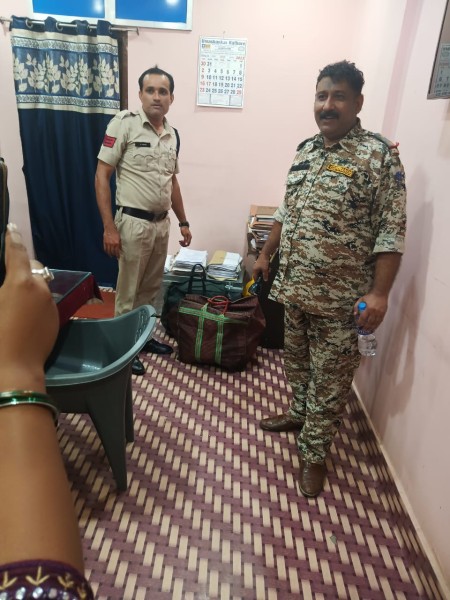 डकैती के 5 आरोपी बलरामपुर से गिरफ्तार