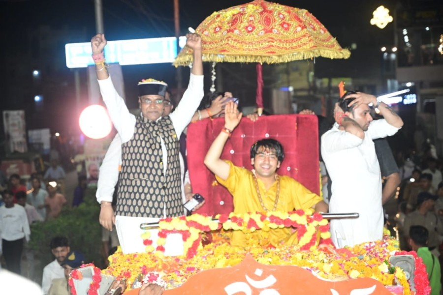 भोपाल में बागेश्वर सरकार की कथा, कल लगेगा दिव्य दरबार