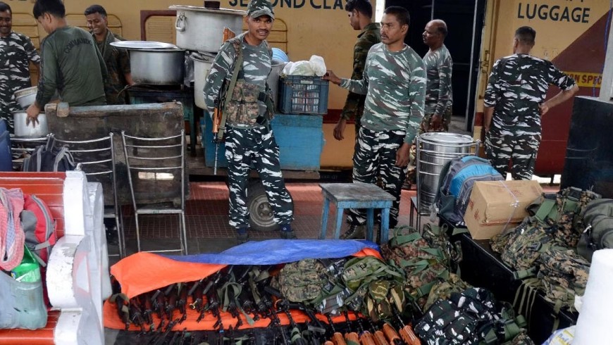 छत्तीसगढ़ में सात नवंबर को होने वाले विधानसभा चुनाव के पहले चरण से पहले सुरक्षा कड़ी कर दी गई है।