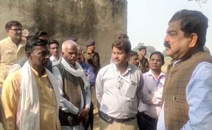 कांग्रेस के प्रदेश अध्यक्ष कमलनाथ के जिले छिंदवाड़ा के शहपुरा के नाराज  ग्रामीण  किया मतदान का बहिष्कार