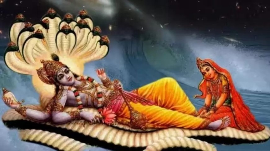 आज देवउठनी एकादशी के दिन घर में विधि विधान से पूजन अर्चन करने के साथ देव जगाए जाएंगे।