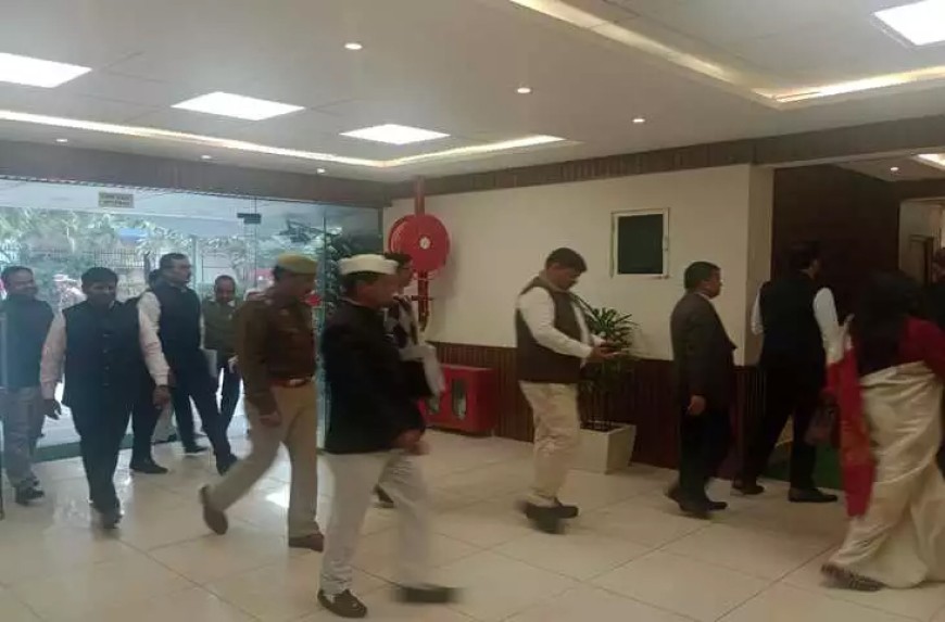 मुआवजा घोटाले को लेकर एसआईटी ने प्राधिकरण में जांच की शुरू