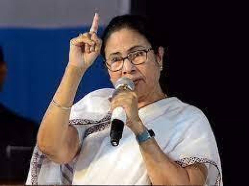 विरोधी दलों के गठबंधन I.N.D.I.A की बैठक के बाद ममता पश्चिम बंगाल के लिए केंद्रीय निधि जारी करने की मांग को लेकर प्रधानमंत्री से मिलेंगी।