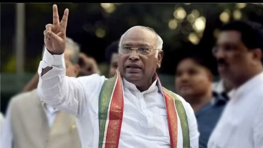 इंडिया गठबंधन की बैठक से ठीक पहले कांग्रेस अध्यक्ष मल्लिकार्जु खरगे ने राष्ट्रीय गठबंधन समिति गठित की है, विपक्ष के सामने सबसे बड़ी चुनौती सीटों का बंटवारा