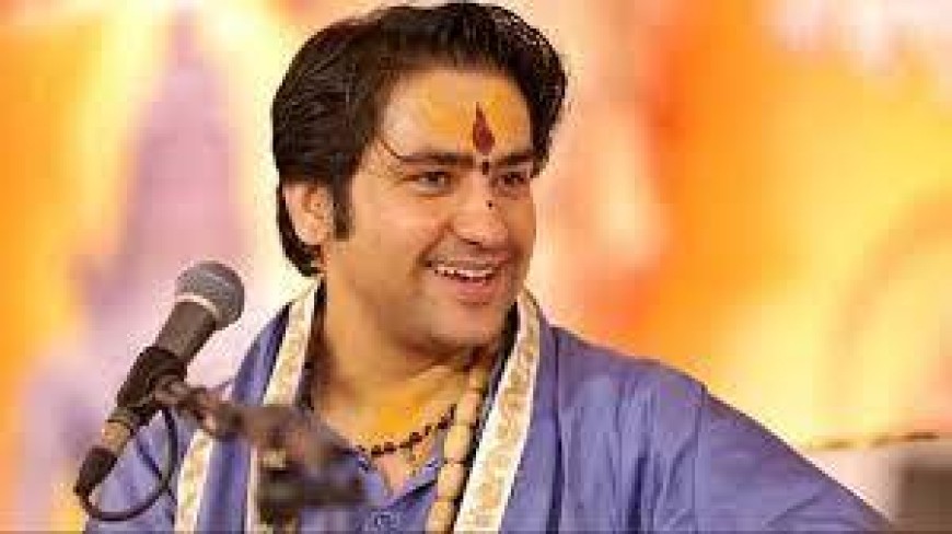 पंडित धीरेंद्र शास्त्री की शादी एक बार फिर सुर्खियों में  ,शनिवार को बातचीत के दौड़ान बोले जल्द सिर पर सेहरा सज जाएगा।