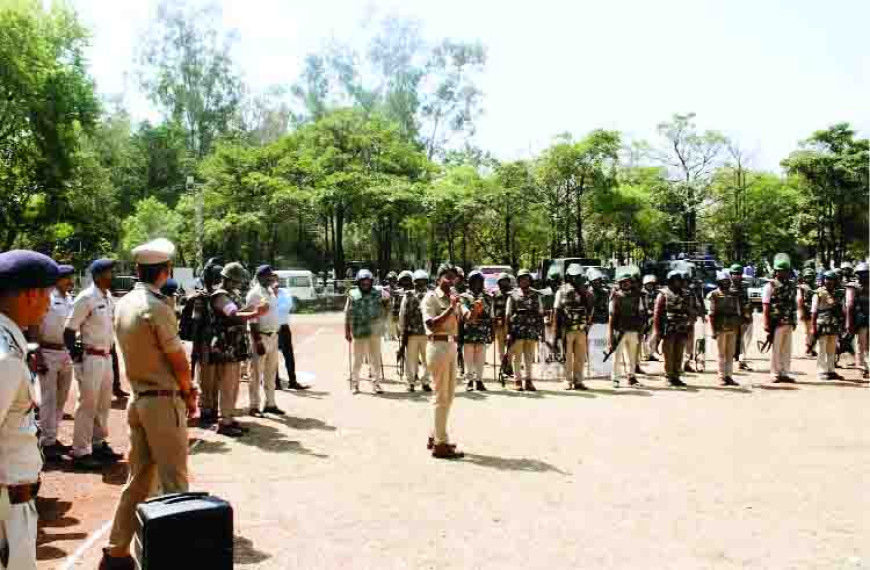 शहर की शांति सुरक्षा के लिए पुलिस की मॉक ड्रिल