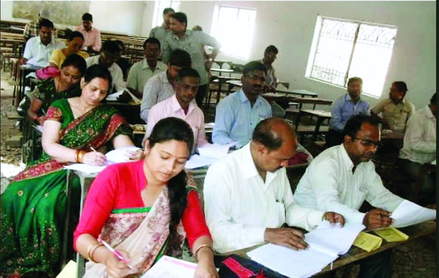 40 दिन में 450 शिक्षकों ने जांची दो लाख कॉपियां