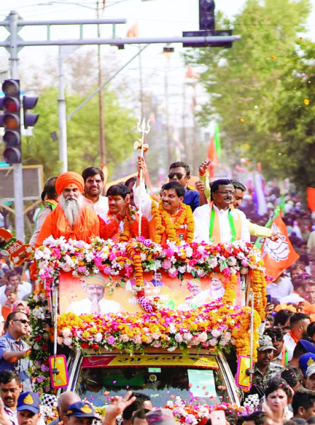 'पाप ही पाप कर रही सीएम मोहन ने संभागीय मीडिया सेंटर का उद्घाटन