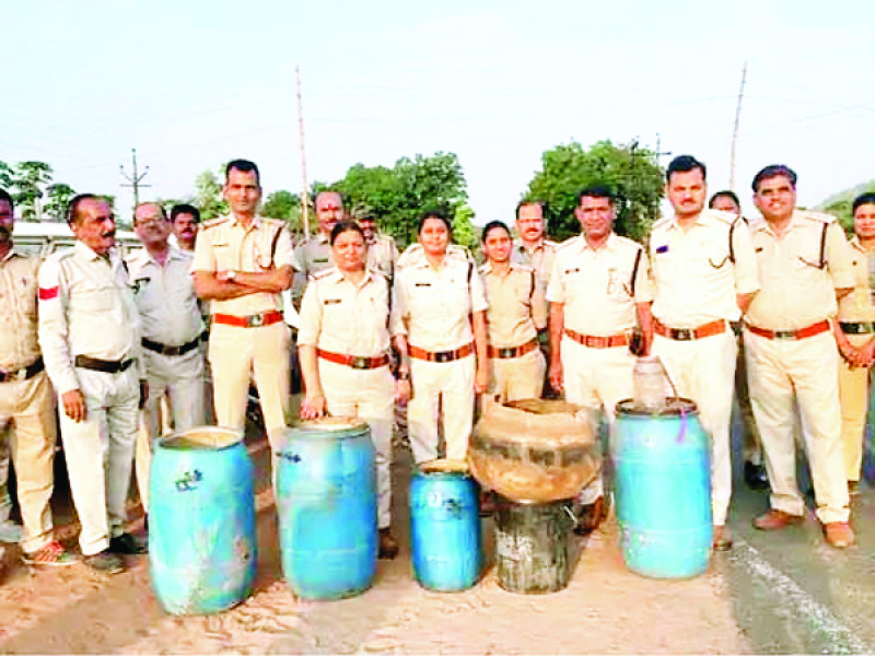 आबकारी विभाग की कार्रवाई दबिश: कजलीखेड़ा से अवैध शराब बरामद