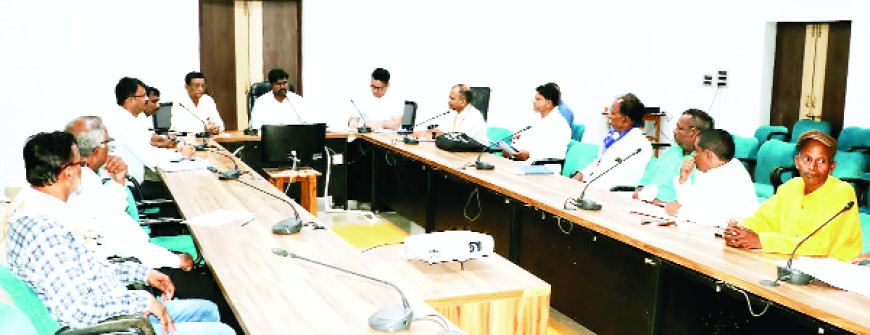 'सभी को करना होगा आदर्श आचरण संहिता का पालन