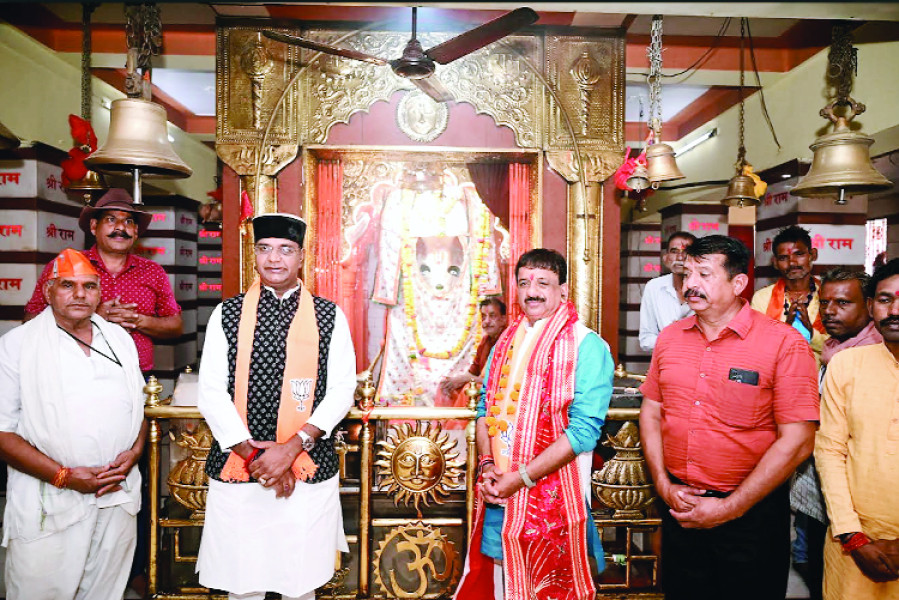 मंत्री विश्वास कैलाश सारंग और भाजपा प्रत्याशी आलोक शर्मा ने किया जनसंपर्क, नरेला में गूंजा अबकी बार 400 पार का नारा