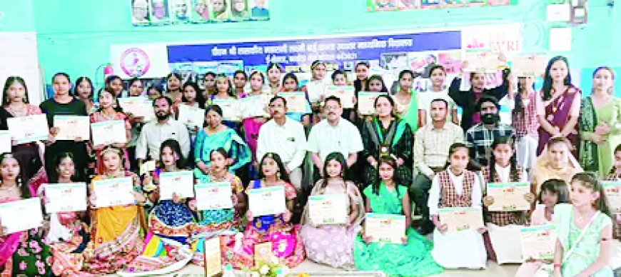 पीएमश्री एमएलबी गल्र्स स्कूल में समर कैंप छात्राओं ने योग और मेडिटेशन किया डांस, आर्ट एंड क्राफ्ट, पेंटिंग सीखी