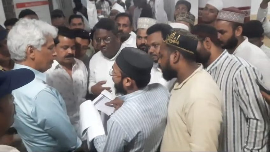 किस हाल में मेरे पिता एक बार बस दिखा दो, हज यात्री बेटे ने कलेक्टर से मांगी मदद