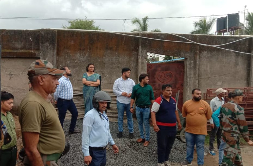 डिफेंस इस्टेट ऑफिस की बड़ी कार्यवाही, 5 हजार वर्ग फुट रक्षा भूमि में निर्माणाधीन भवन तोड़ा