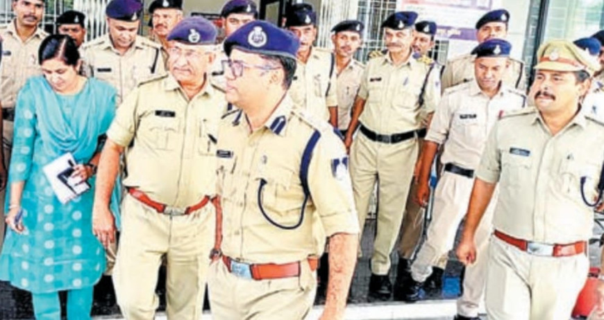 Jabalpur News: चरगवां थाना का औचक निरीक्षण करने पहुंचे एसपी