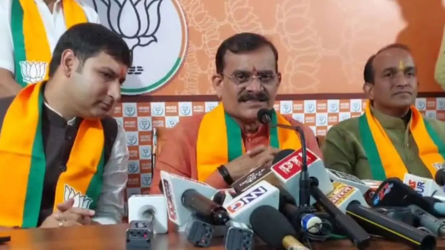 शिक्षक दिवस पर BJP की सदस्यता ग्रहण करने वाले टीचर्स का वीडी शर्मा ने किया स्वागत, सैम पित्रोदा को लेकर कांग्रेस पर साधा निशाना