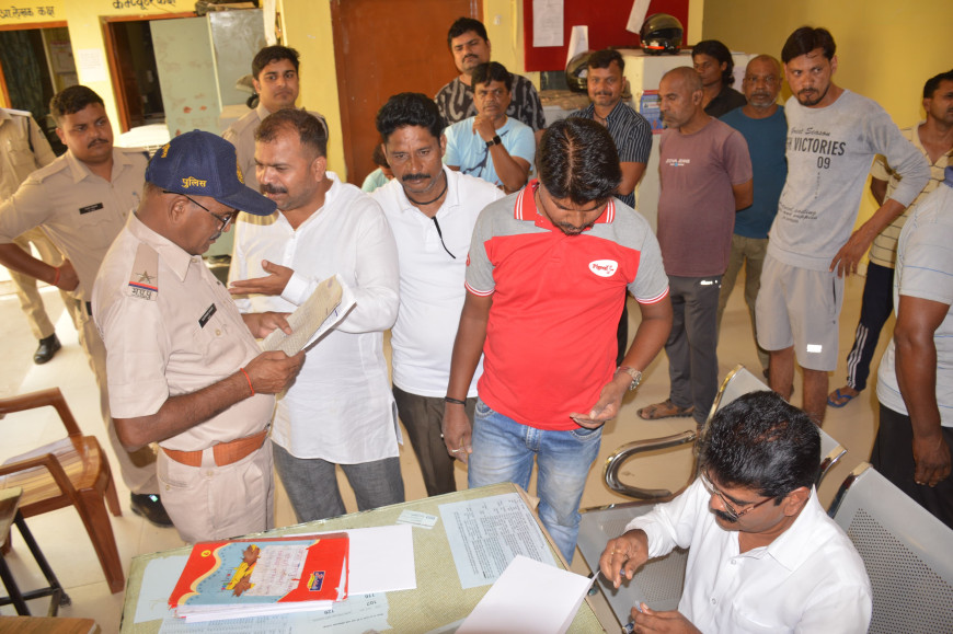 Jabalpur News: 506 आर्मी बेस वर्कशॉप हादसा; एफआईआर दर्ज कराने लाश लेकर थाने पहुंचे परिजन