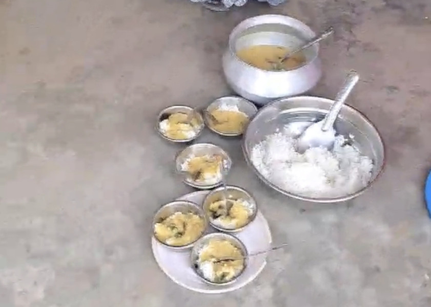 Jabalpur News: आगनबाड़ियों में कटोरी में बांट रहे दाल-चावल...!, सरपंच- सचिव ने मारा छापा तब हुआ खुलासा