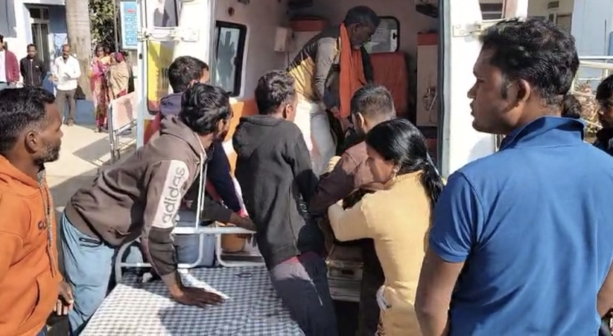 Jabalpur News: मटर तोड़ने जा रहे मजदूरों से भरा पिकअप वाहन अनियंत्रित होकर पलटा, 8 गंभीर