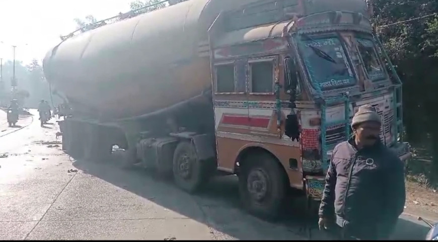 Jabalpur News: शराब ठेकेदार की बोलेरो से भिड़ा कैप्शूल,बिलहरी-तिलहरी मार्ग में रात 2:30 बजे हादसा, 1 गंभीर रूप से घायल