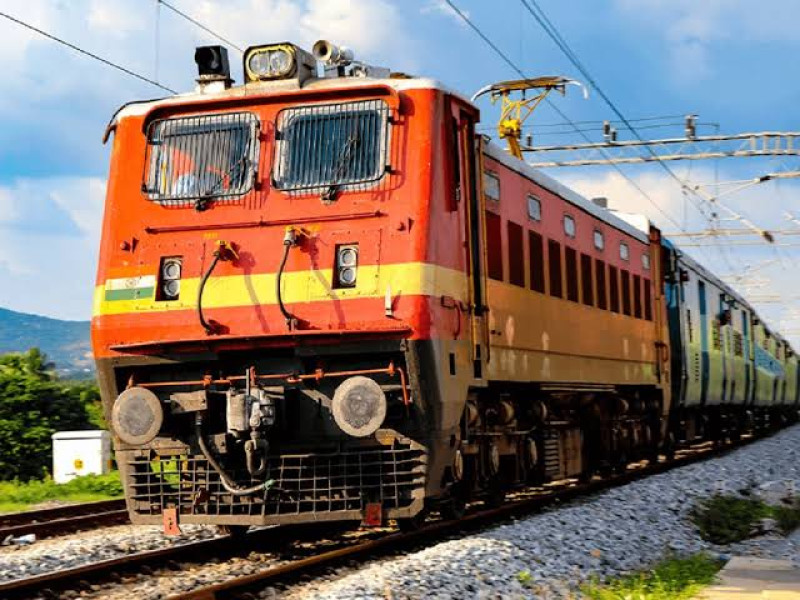 Jabalpur News: महाकुंभ मेला के लिए रानी कमलापति से चलकर जबलपुर होते हुए बनारस तक चलेगी स्पेशल ट्रेन