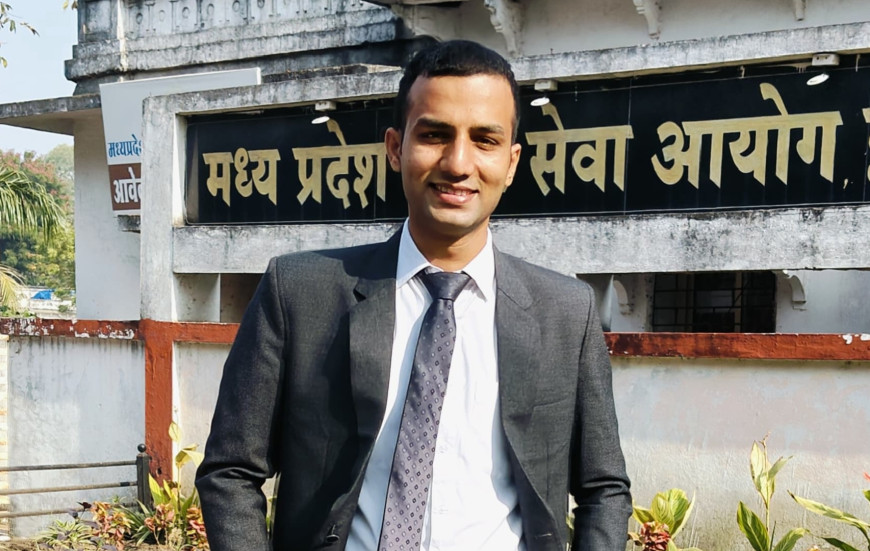 Jabalpur News: मझौली तहसील में पदस्थ पटवारी सागर बने डिप्टी कलेक्टर