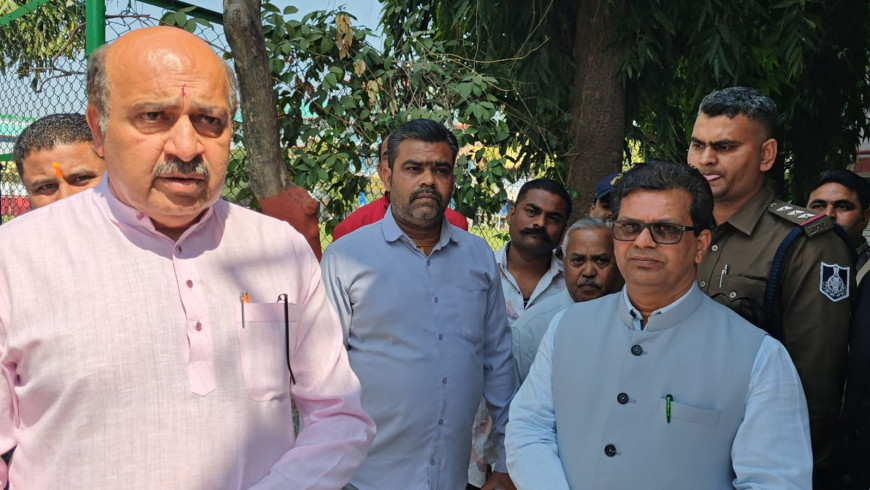 Jabalpur News: सेंट गेब्रियल स्कूल रांझी में बम होने की सूचना से मचा हड़कंप, बम स्क्वॉड-पुलिस ने खाली कराया स्कूल, मौके पर पहुंचे विधायक रोहाणी