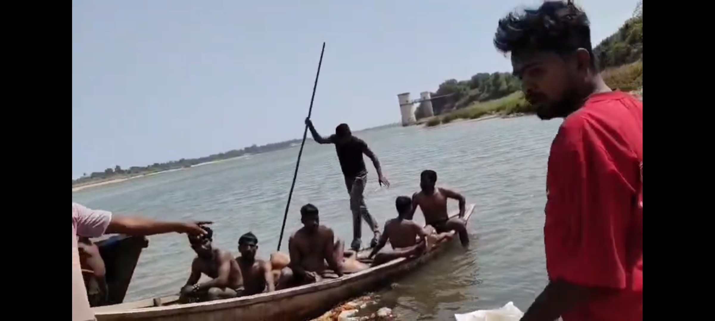 बरखेड़ी घाट पर बड़ा हादसा: नर्मदा में डूबे युवक का शव बरामद, 5 लोगों की बची जान