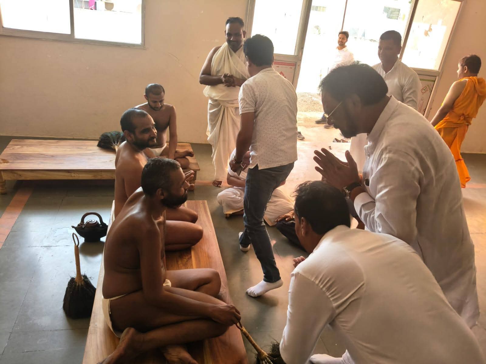 मुनि प्रणम्य सागर जी का मनासा मेमंगल प्रवेश 