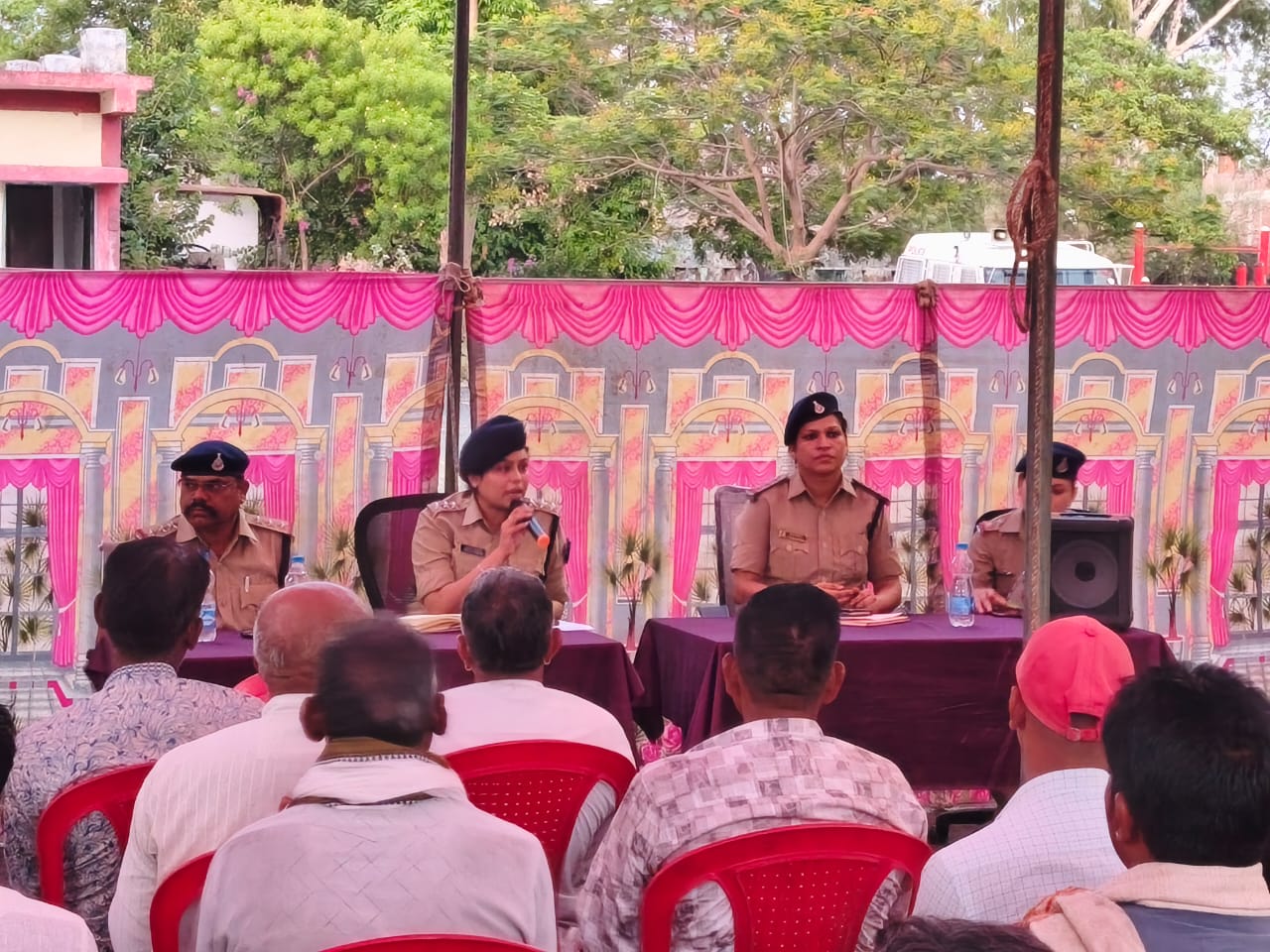 “ग्राम रक्षा समिति समाज और पुलिस के बीच मजबूत कड़ी है”, हर सदस्य निभाए अपनी जिम्मेदारी” — एसडीओपी अनुरक्ति साबनानी...