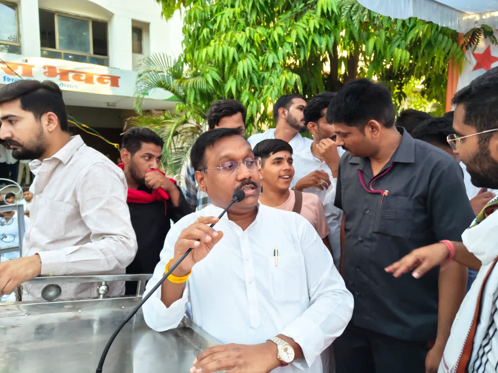 भोपाल में छात्रों का फूटा गुस्सा, NSUI ने सरकार के खिलाफ खोला मोर्चा