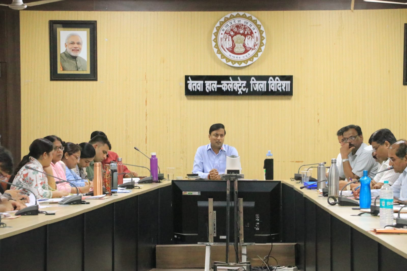 विदिशा में लंबित शिकायतों के निराकरण हेतु प्रशासन सख्त: ग्रेडिंग माह में विभागों ने तय किए साप्ताहिक लक्ष्य