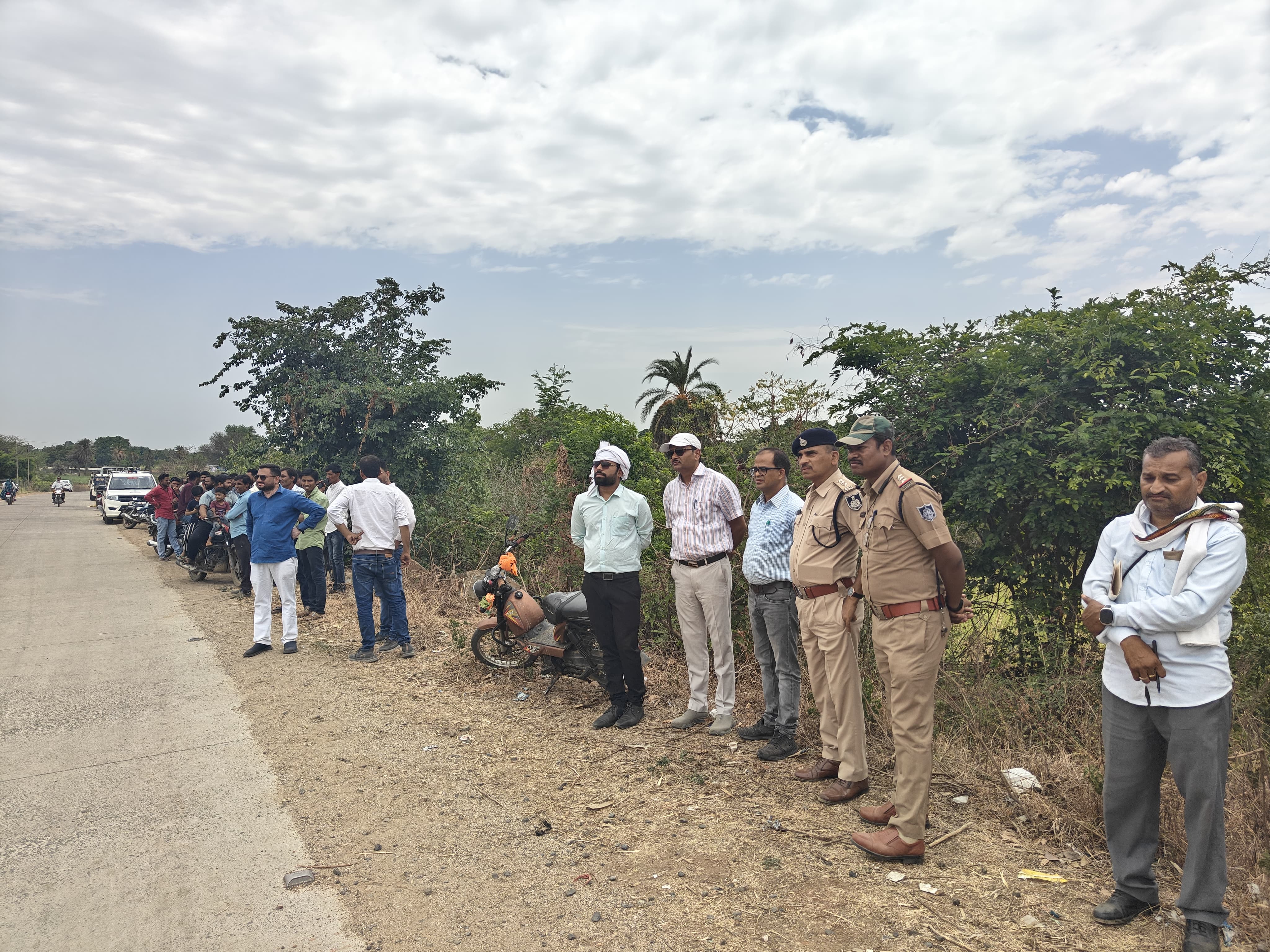 *ग्राम हरण्या में शासकीय भूमि से हटाया गया अतिक्रमण, प्रशासन की बड़ी कार्रवाई*