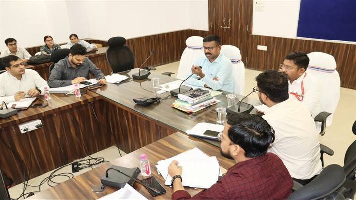 सतना: राजस्व कार्यों में तेजी लाने के निर्देश, सीमांकन प्रकरणों के निराकरण की डेडलाइन तय