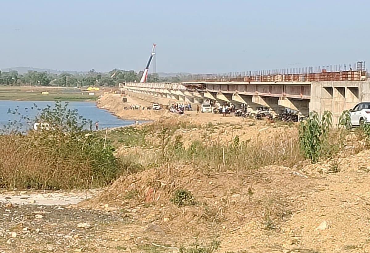हादसे के कई घण्टे बाद भी नही मिला आलोक,सर्चिंग में लगे गोताखोर और एसडीआरएफ टीम