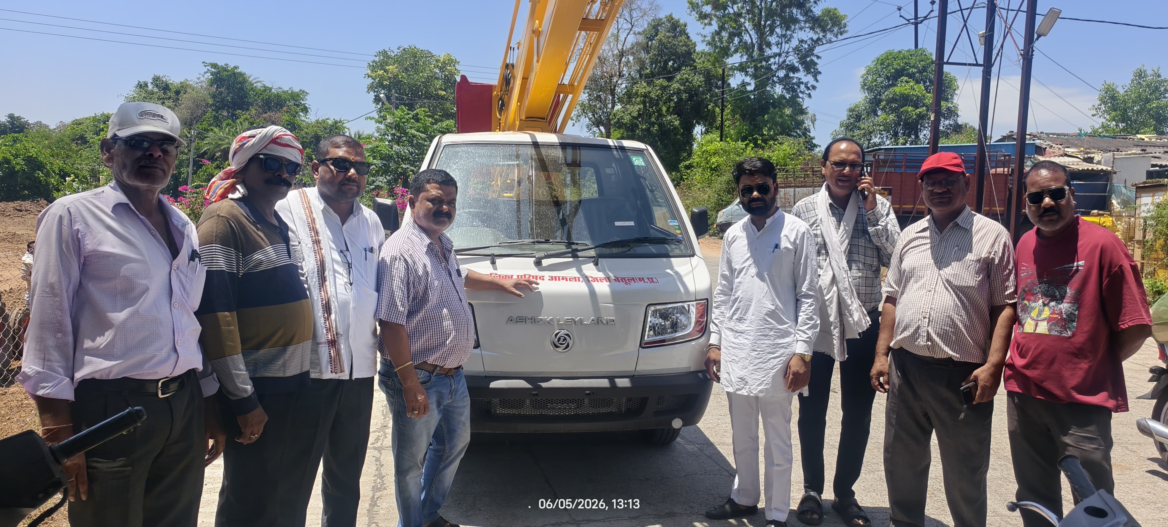 *नगर पालिका परिषद आमला को मिली एक और सौगात, बिजली व्यवस्था सुधार हेतु स्काई लिफ्ट वाहन को दिखाई हरी झंडी*