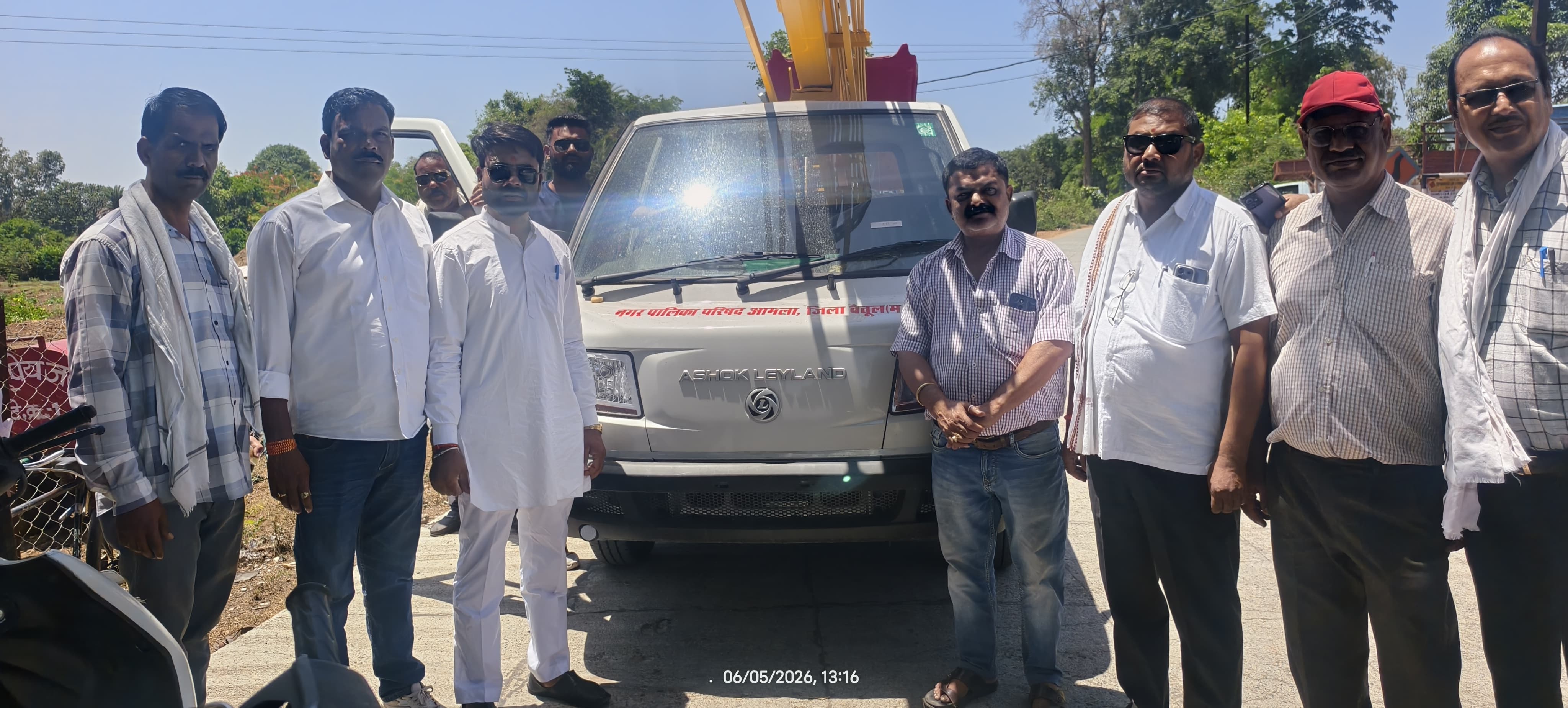 *नगर पालिका परिषद आमला को मिली एक और सौगात, बिजली व्यवस्था सुधार हेतु स्काई लिफ्ट वाहन को दिखाई हरी झंडी*