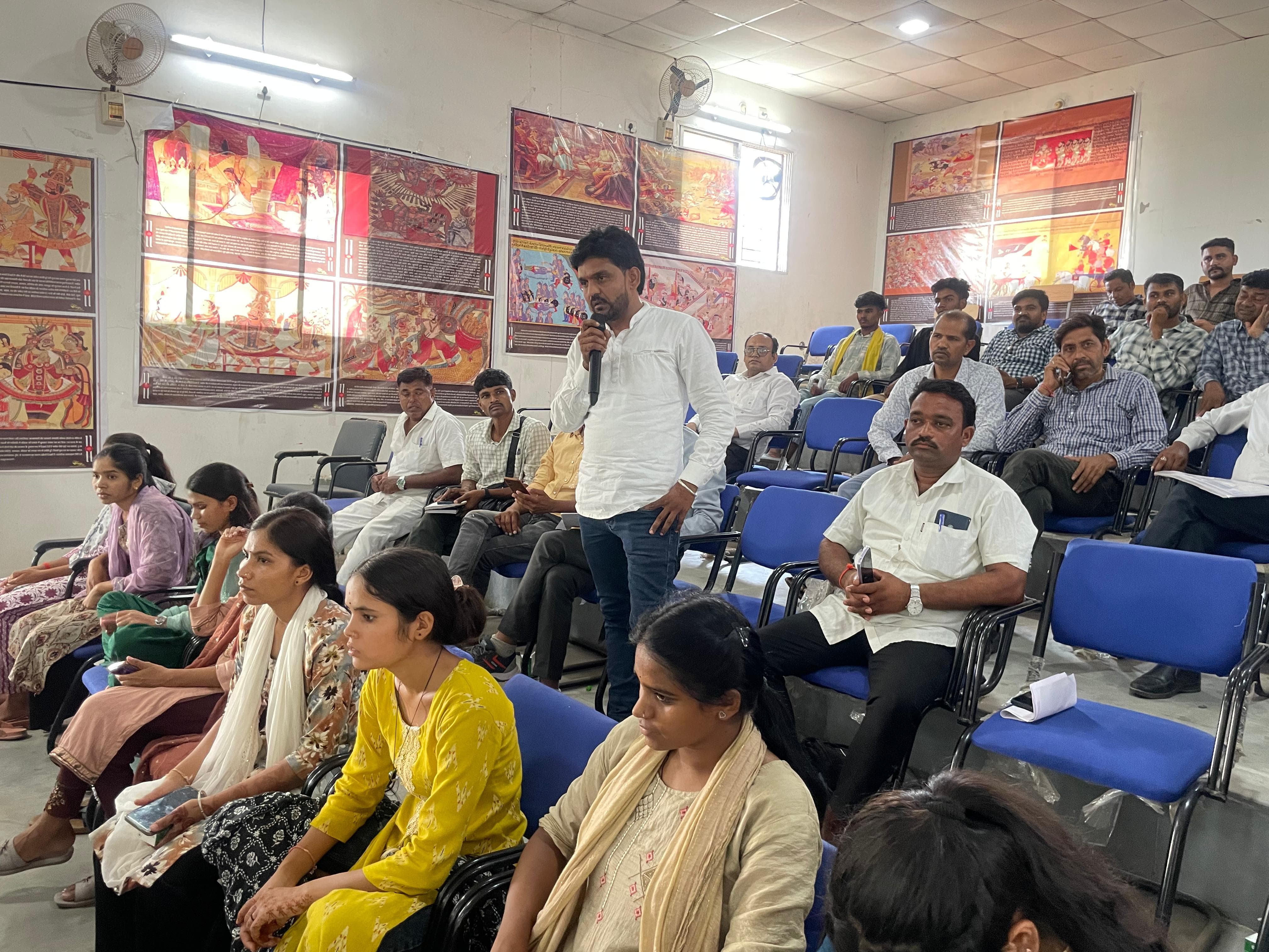 *समान नागरिक संहिता पर जनपरामर्श हेतु उच्च स्तरीय समिति की बैठक का किया गया आयोजन* *विभिन्न वर्गों ने दिए महत्वपूर्ण सुझाव