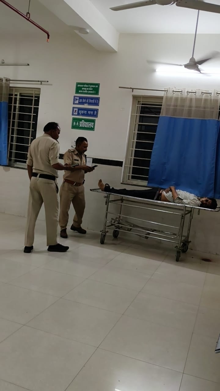 ग्राम ढकना स्थित पेट्रोल पंप के पास  तेज़ रफ्तार आयशर ट्रक ने बाइक सवार युवक को रौंदा, मौके पर मौत
