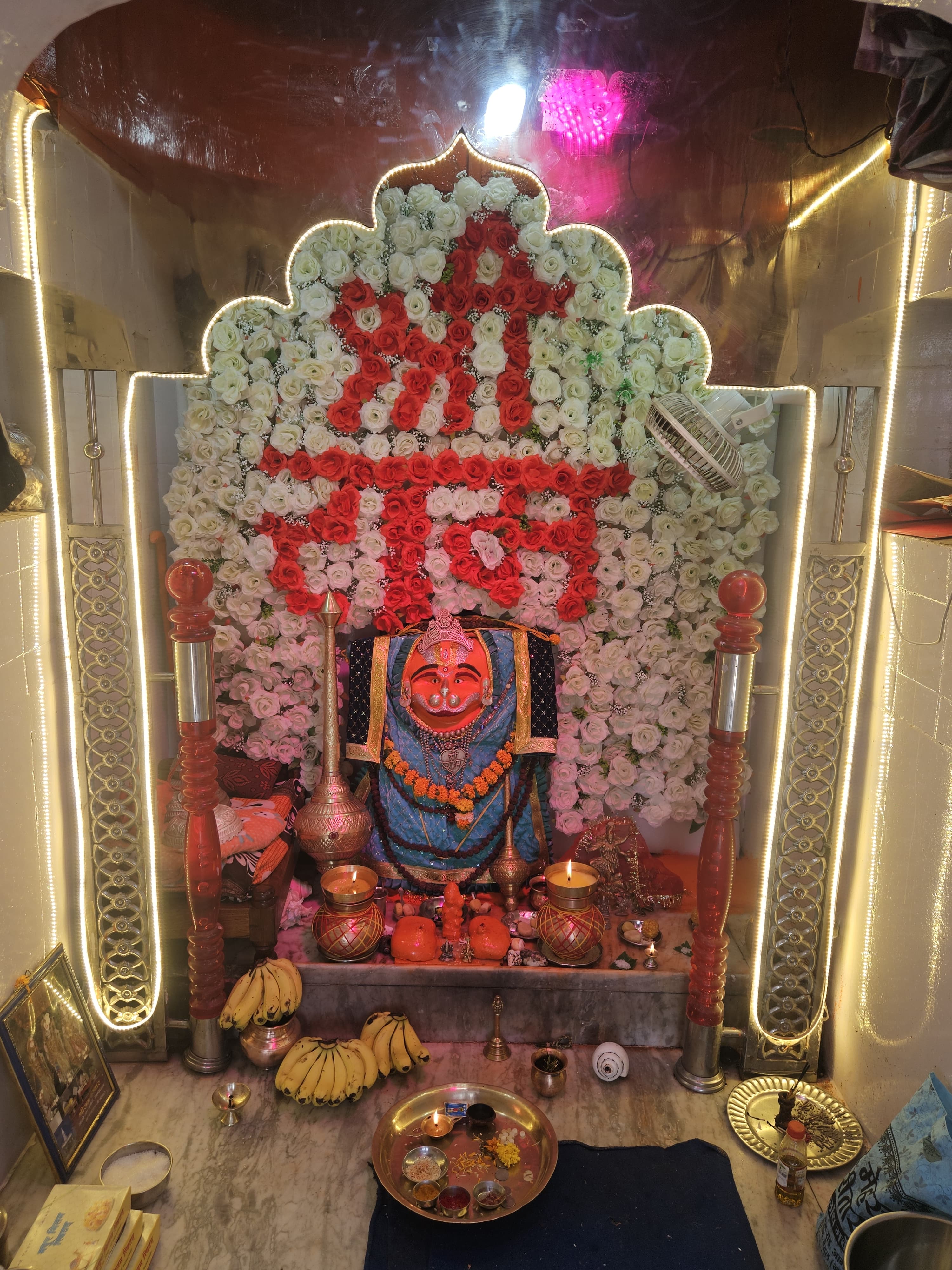 अधिक मास में श्री संकट मोचन हनुमान मंदिर में अखंड रामायण पाठ प्रारंभ