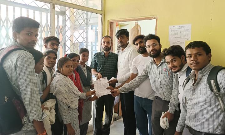 *महामहिम राज्यपाल महोदय के नाम एवं कलेक्टर महोदय उमरिया को NSUI ने सौंपा ज्ञापन बी.ए. टूरिज्म एंड हॉस्पिटैलिटी के विद्यार्थियों के भविष्य को