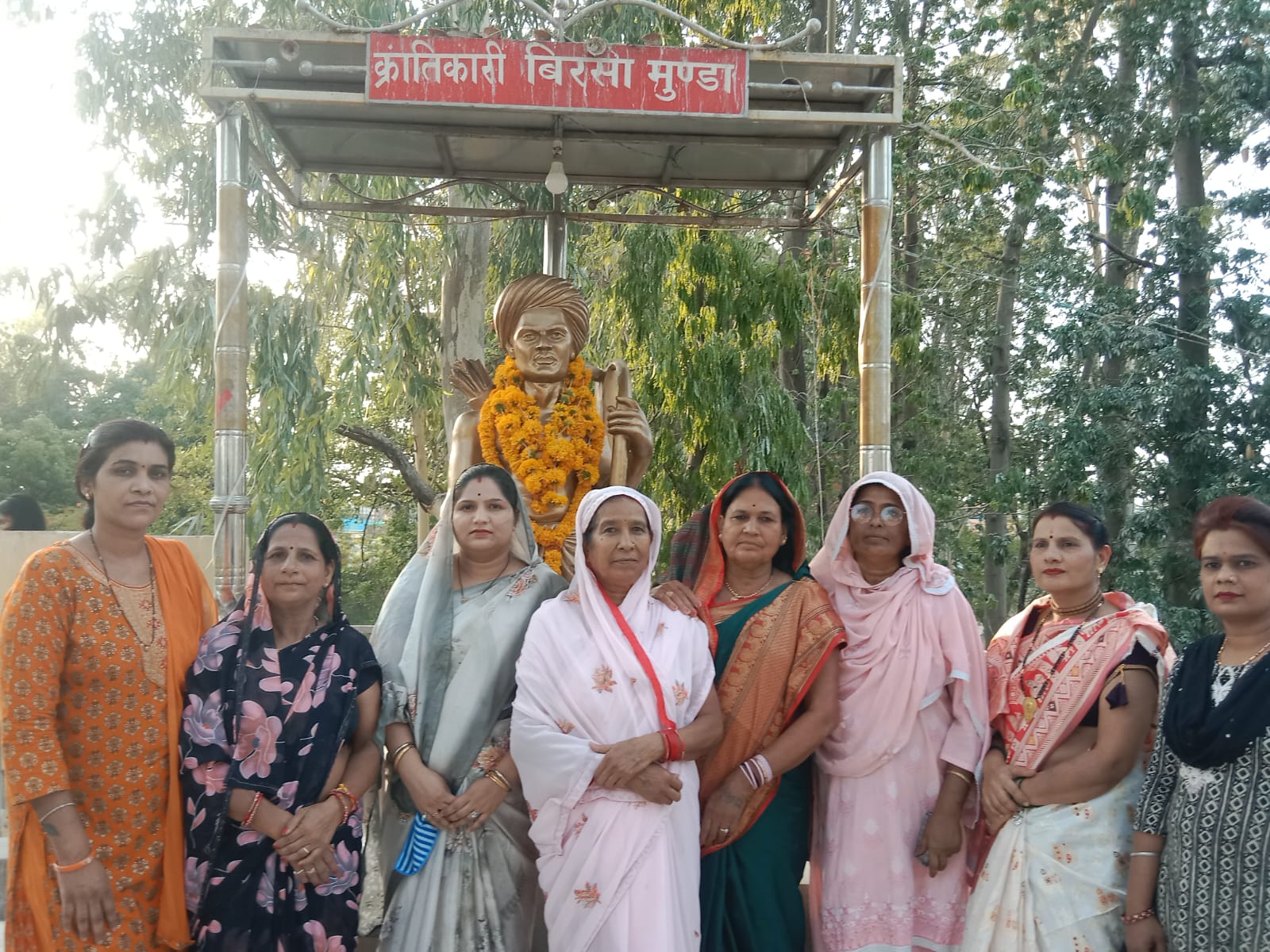 *धरती आबा बिरसा मुंडा के आदर्शों पर चलने का लिया संकल्प*