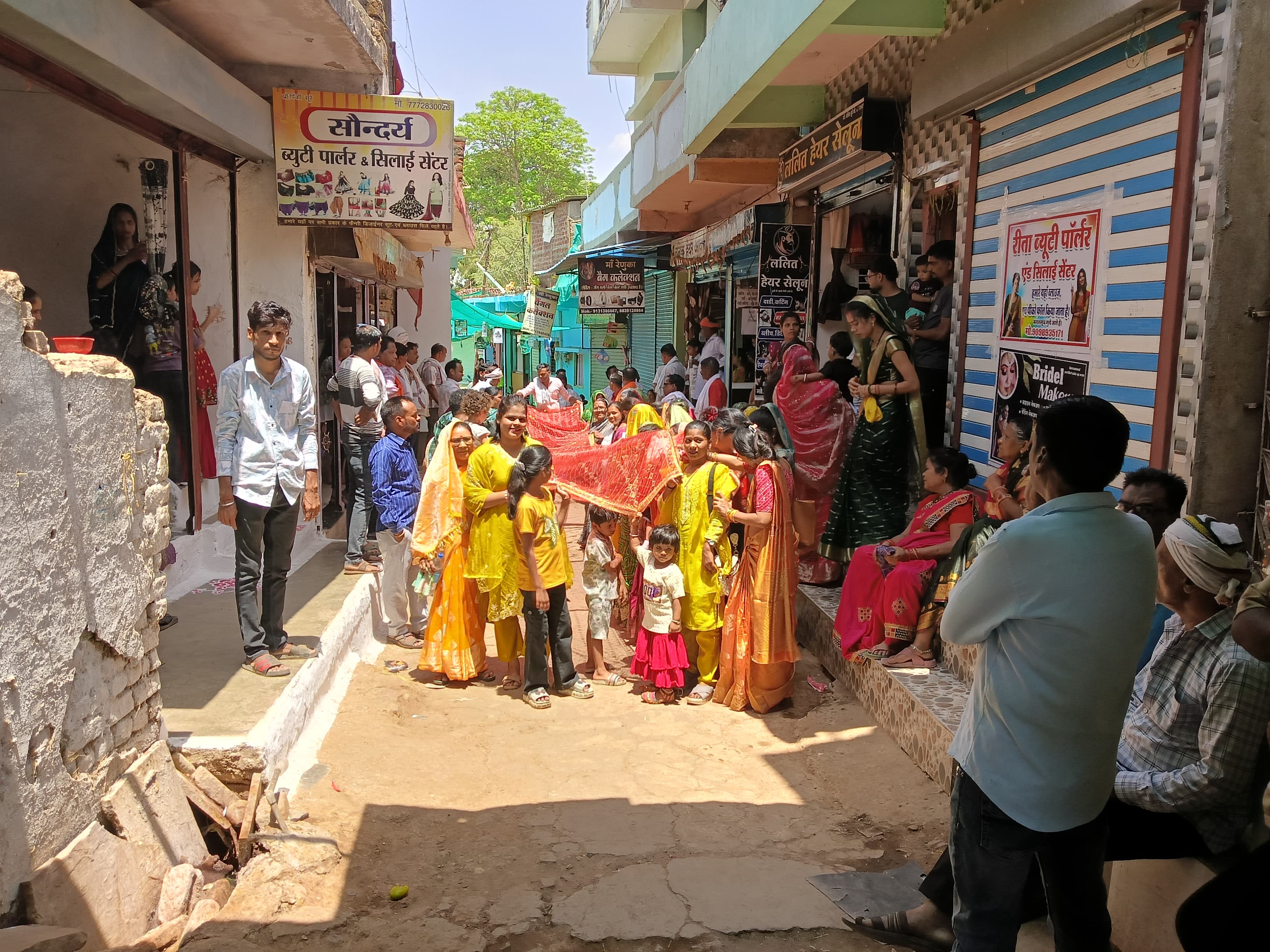 माता शक्ति जयंती पर निकली भव्य चुनरी यात्रा, श्रद्धा और उत्साह से गूंजा बोरदेही